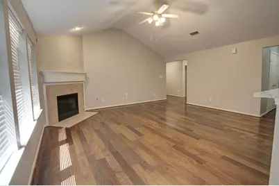 123 W Drifting Shadows Circle, Conroe, TX 77385 - Photo 4