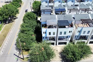 1303 Live Oak St, Houston, TX 77003 - Photo 2