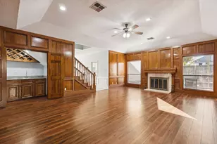 14819 Walbrook Dr, Sugar Land, TX 77498 - Photo 16