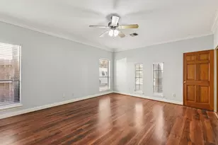 14819 Walbrook Dr, Sugar Land, TX 77498 - Photo 18