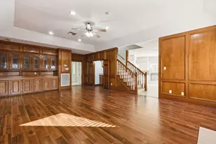 14819 Walbrook Dr, Sugar Land, TX 77498 - Photo 14