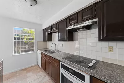 7700 Creekbend Drive #70, Houston, TX 77071 - Photo 12