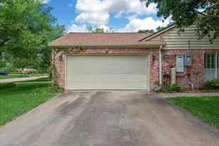904 Holland St, Navasota, TX 77868 - Photo 40
