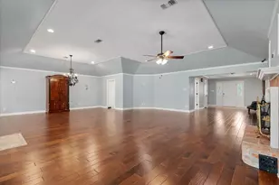 904 Holland St, Navasota, TX 77868 - Photo 10