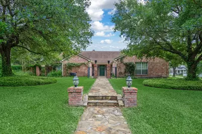 904 Holland Street, Navasota, TX 77868 - Photo 2