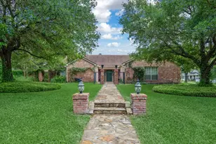904 Holland St, Navasota, TX 77868 - Photo 2
