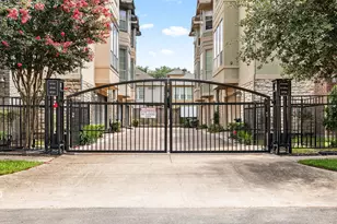 5733 Kansas St, Houston, TX 77007 - Photo 2