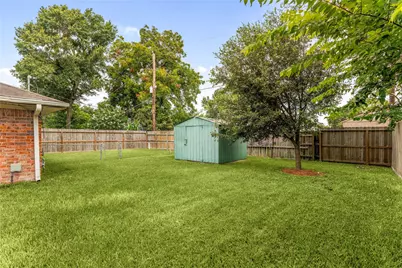 10626 Ivyridge Road, Houston, TX 77043 - Photo 32