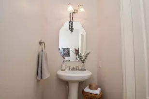 2135 Stacy Knoll, Houston, TX 77008 - Photo 8