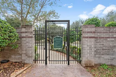 2135 Stacy Knoll, Houston, TX 77008 - Photo 22