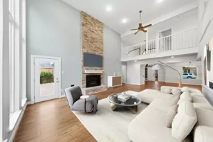 847 Silvergate Dr, Houston, TX 77079 - Photo 2