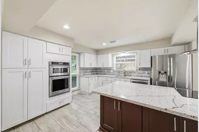 847 Silvergate Drive, Houston, TX 77079 - Photo 18