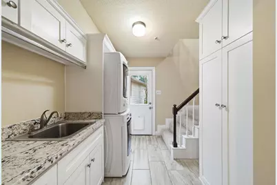 847 Silvergate Drive, Houston, TX 77079 - Photo 30