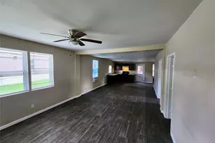 330 N Ann St, Sour Lake, TX 77659 - Photo 2