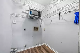 8306 Pine Falls Dr, Houston, TX 77095 - Photo 18