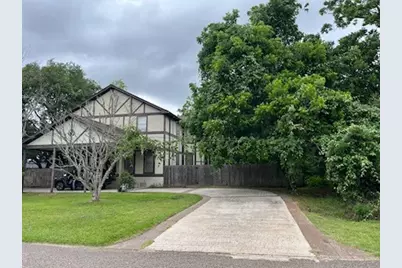 310 W Stewart Street, Willis, TX 77378 - Photo 2