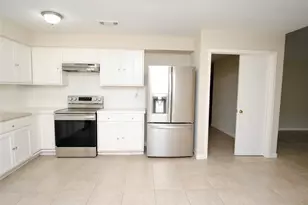 16127 Queensdale Dr, Houston, TX 77082 - Photo 4