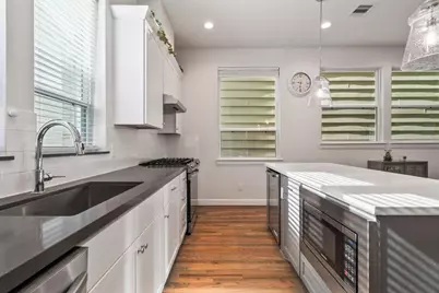 316 Jensen Drive, Houston, TX 77020 - Photo 14