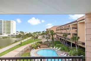 9520 Seawall Blvd, Galveston, TX 77554 - Photo 2