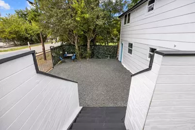 1015 Brooks Street, Houston, TX 77009 - Photo 26