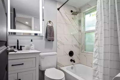 1015 Brooks Street, Houston, TX 77009 - Photo 16