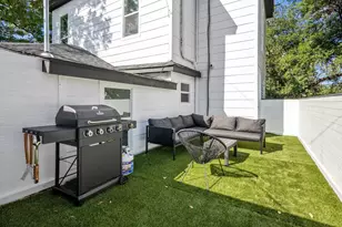 1015 Brooks St, Houston, TX 77009 - Photo 6