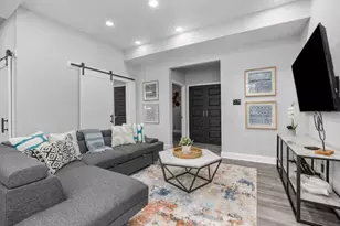 1015 Brooks St, Houston, TX 77009 - Photo 12
