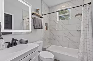 1015 Brooks St, Houston, TX 77009 - Photo 14
