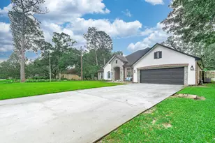 201 Hillcrest Dr, Alvin, TX 77511 - Photo 6