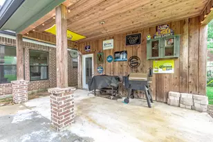 201 Hillcrest Dr, Alvin, TX 77511 - Photo 40