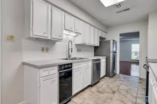 14171 Misty Meadow Ln, Houston, TX 77079 - Photo 6