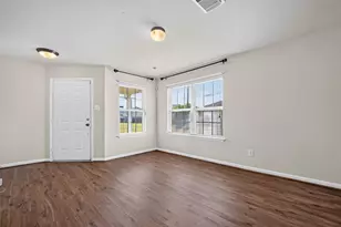 13034 Fenland Field Ln, Houston, TX 77047 - Photo 8