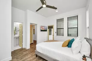 1705 Dunlavy St, Houston, TX 77006 - Photo 4