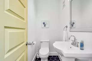 1705 Dunlavy St, Houston, TX 77006 - Photo 6