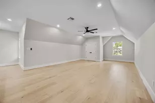 412 S Garrett Cir, Bellville, TX 77418 - Photo 36