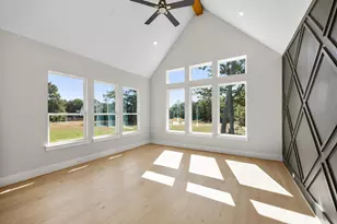 412 S Garrett Cir, Bellville, TX 77418 - Photo 26