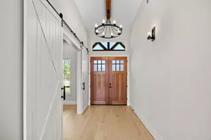 412 S Garrett Cir, Bellville, TX 77418 - Photo 6