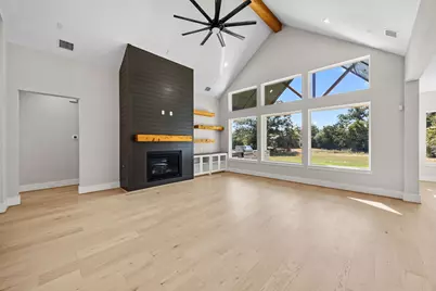 412 S Garrett Circle, Bellville, TX 77418 - Photo 8