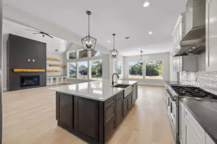 412 S Garrett Cir, Bellville, TX 77418 - Photo 18