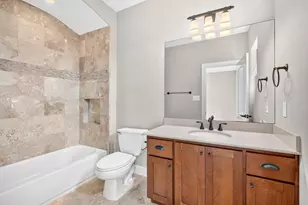 1129 W Bell St, Houston, TX 77019 - Photo 20
