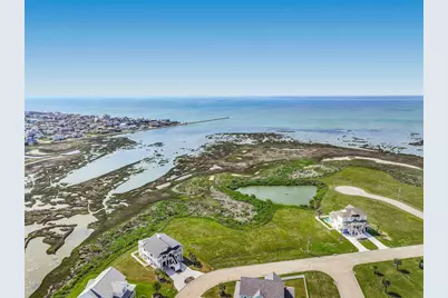 3906 Curlew Drive, Galveston, TX 77554 - Photo 12