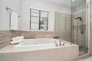 1608 Nevada St, Houston, TX 77006 - Photo 28