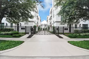 1608 Nevada St, Houston, TX 77006 - Photo 2