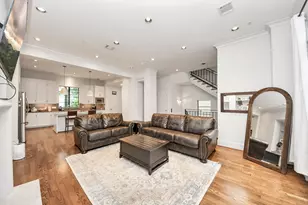 1608 Nevada St, Houston, TX 77006 - Photo 12