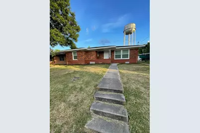 610 Garrett Street, Liberty, TX 77575 - Photo 2
