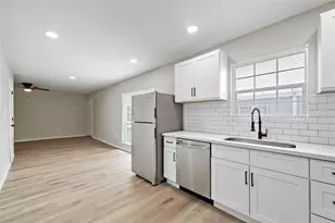 9711 Linkmeadow Ln, Houston, TX 77025 - Photo 4