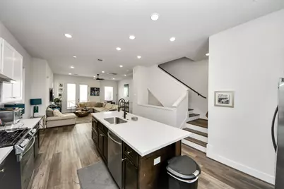 3905 Pinemont Drive #E, Houston, TX 77018 - Photo 16