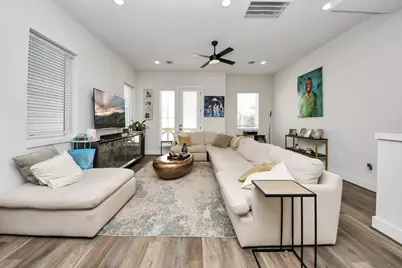 3905 Pinemont Drive #E, Houston, TX 77018 - Photo 6