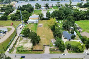 7122 Breen Dr, Houston, TX 77086 - Photo 2
