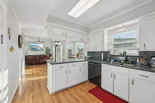 12 N Omega St, La Marque, TX 77568 - Photo 10